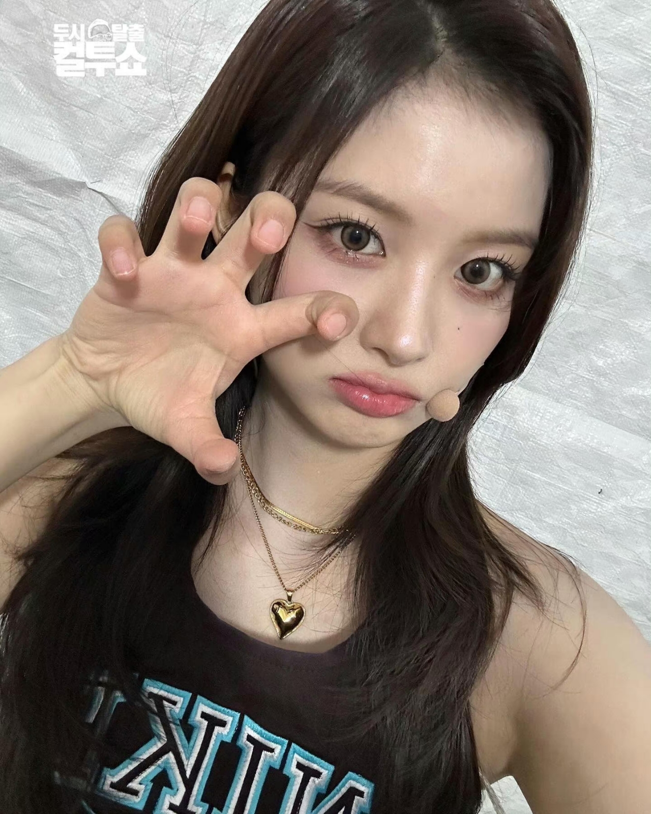 美女壁纸_美女照片游泳卡通
