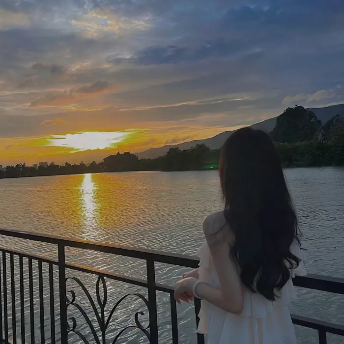 美女照片性格_美女照片游泳写真素材