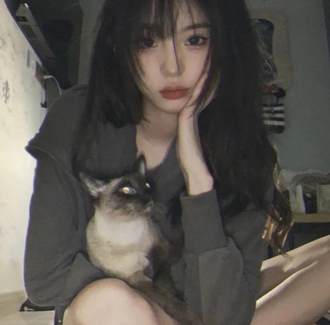 美女照片真人图片背面_美女照片手机挡脸头像