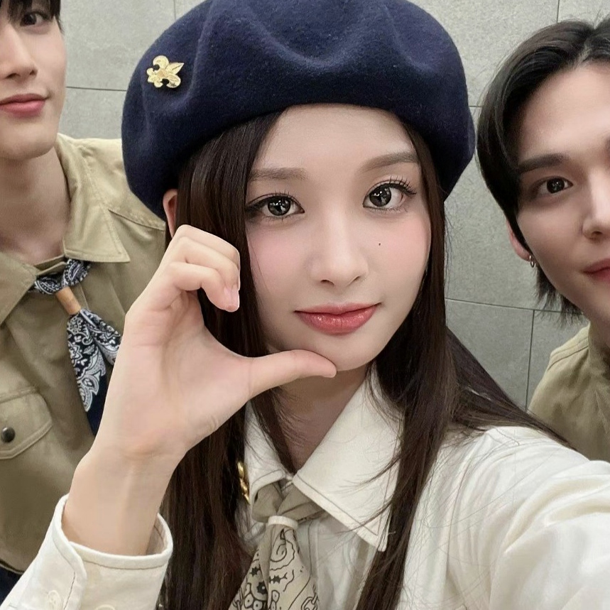 美女图片微信头像侧脸_美女图片微信头像真人背影