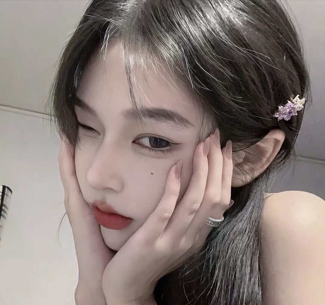 美女照片游泳壁纸_美女图片微信头像背影酷霸气