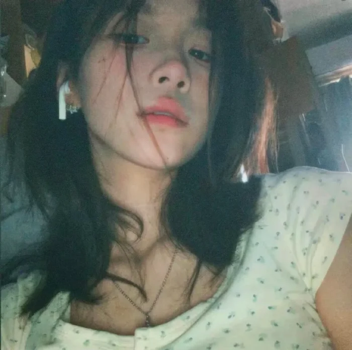 美女壁纸锁屏_美女高雅造型