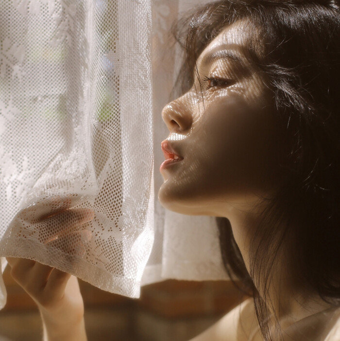 美女自拍_美女头像真人很吸引人