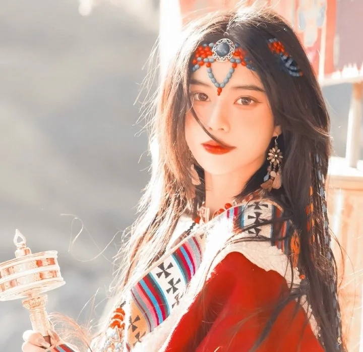 美女照片_美女高雅造型
