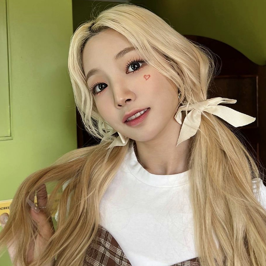 美女头像甜美_美女图片微信头像侧面
