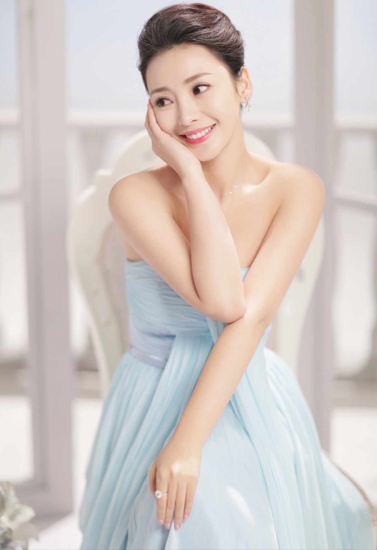美女头像真人_美女头像图片