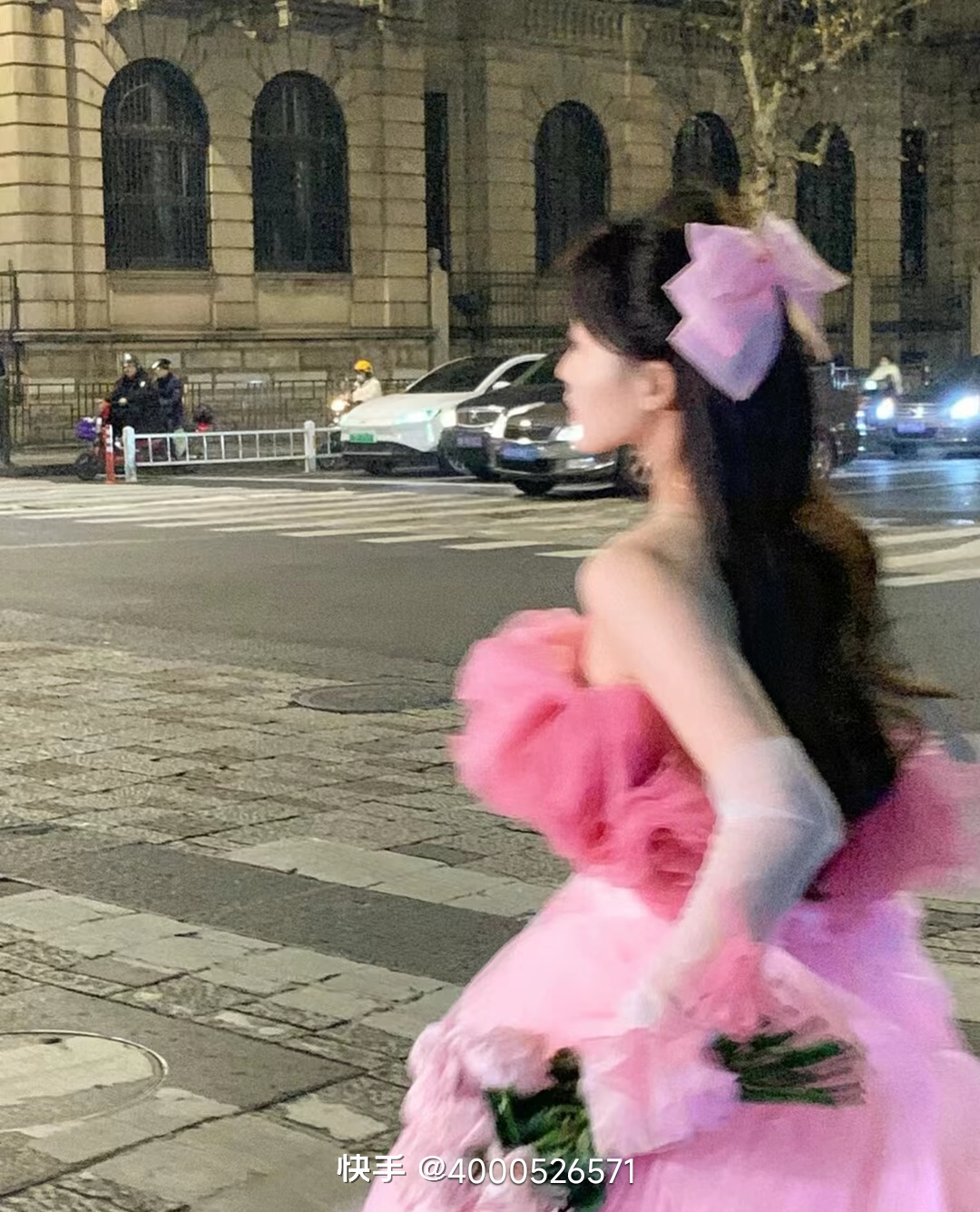 美女照片游泳壁纸_美女照片性格