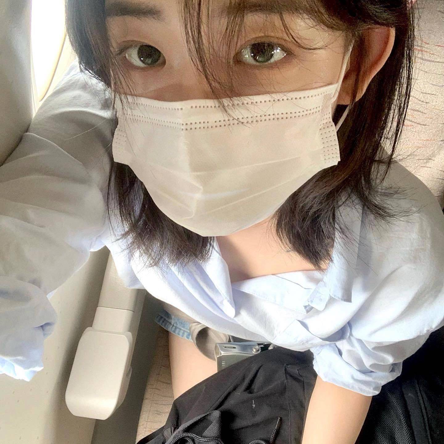 美女头像甜美_美女照片手机挡脸头像