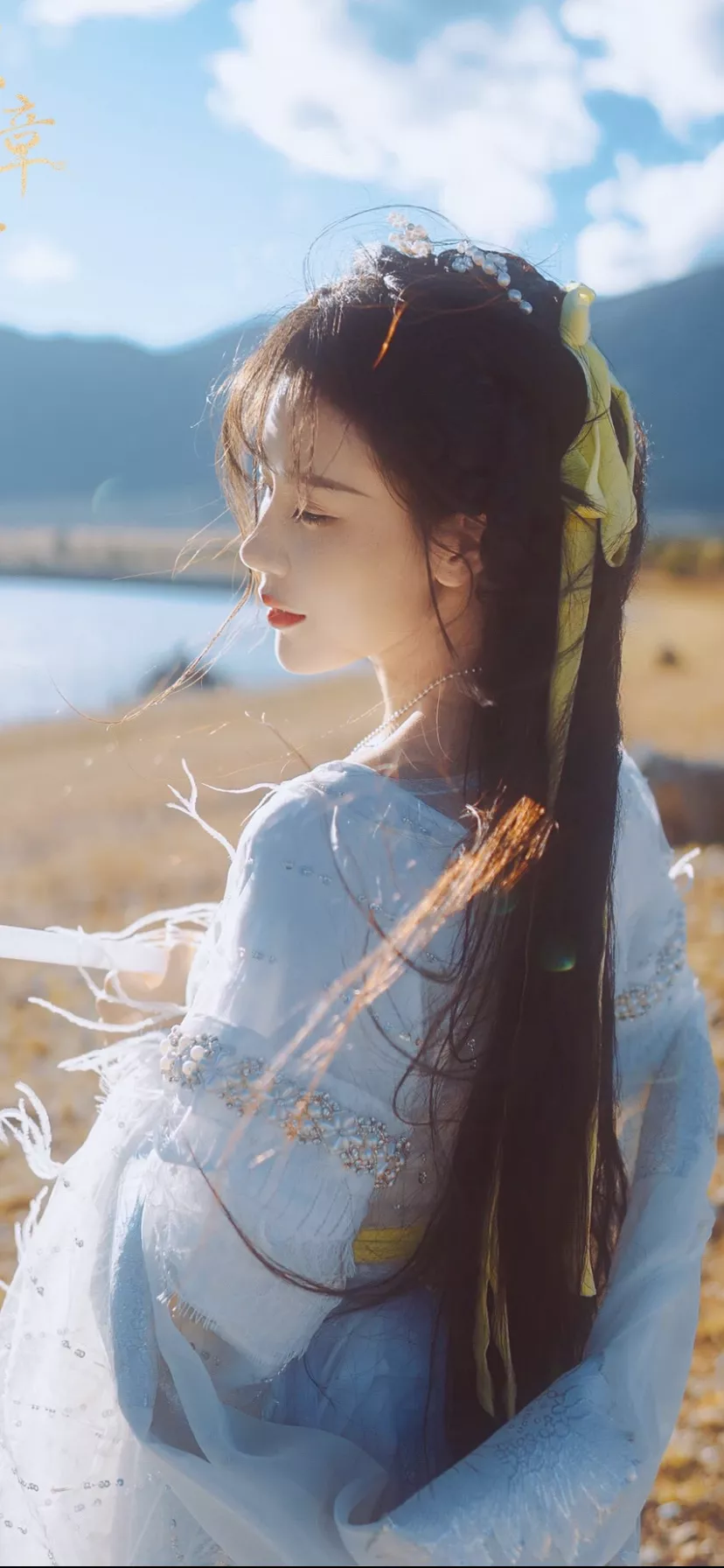 美女照片背影侧面_美女头像甜美