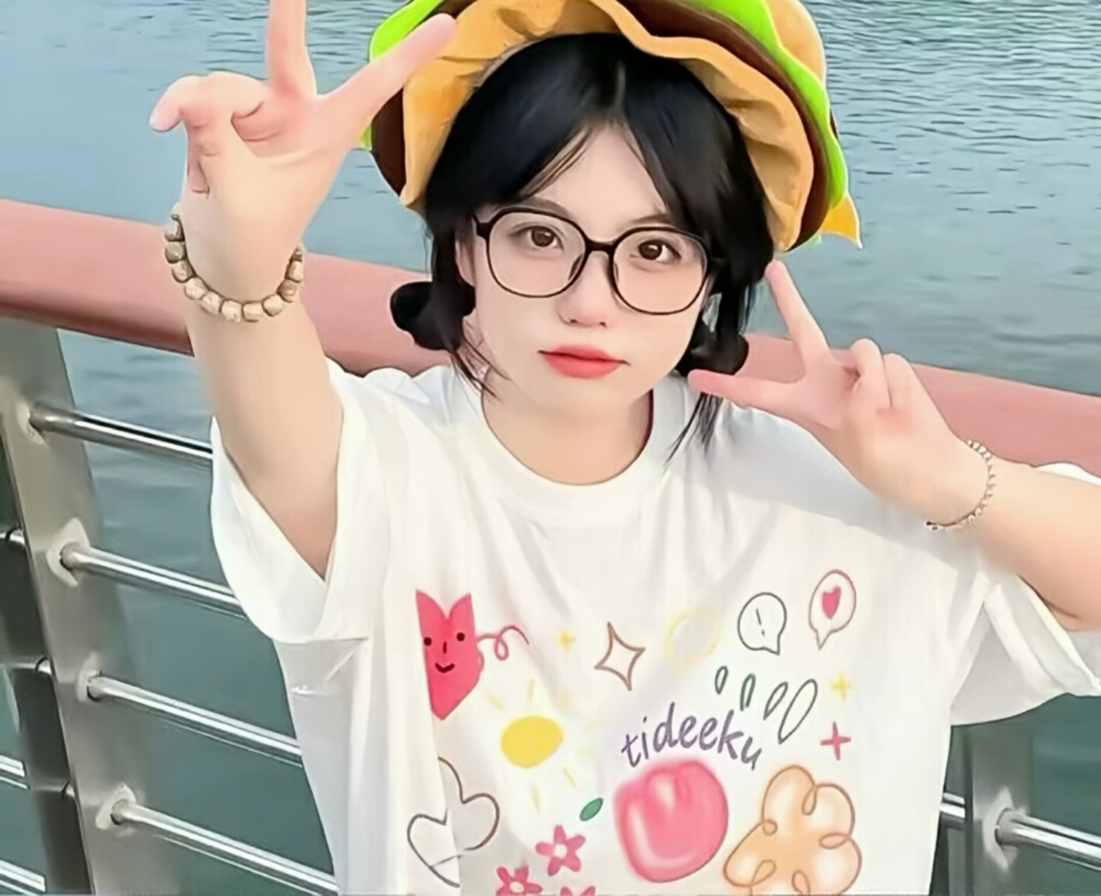 美女头像高冷_美女壁纸