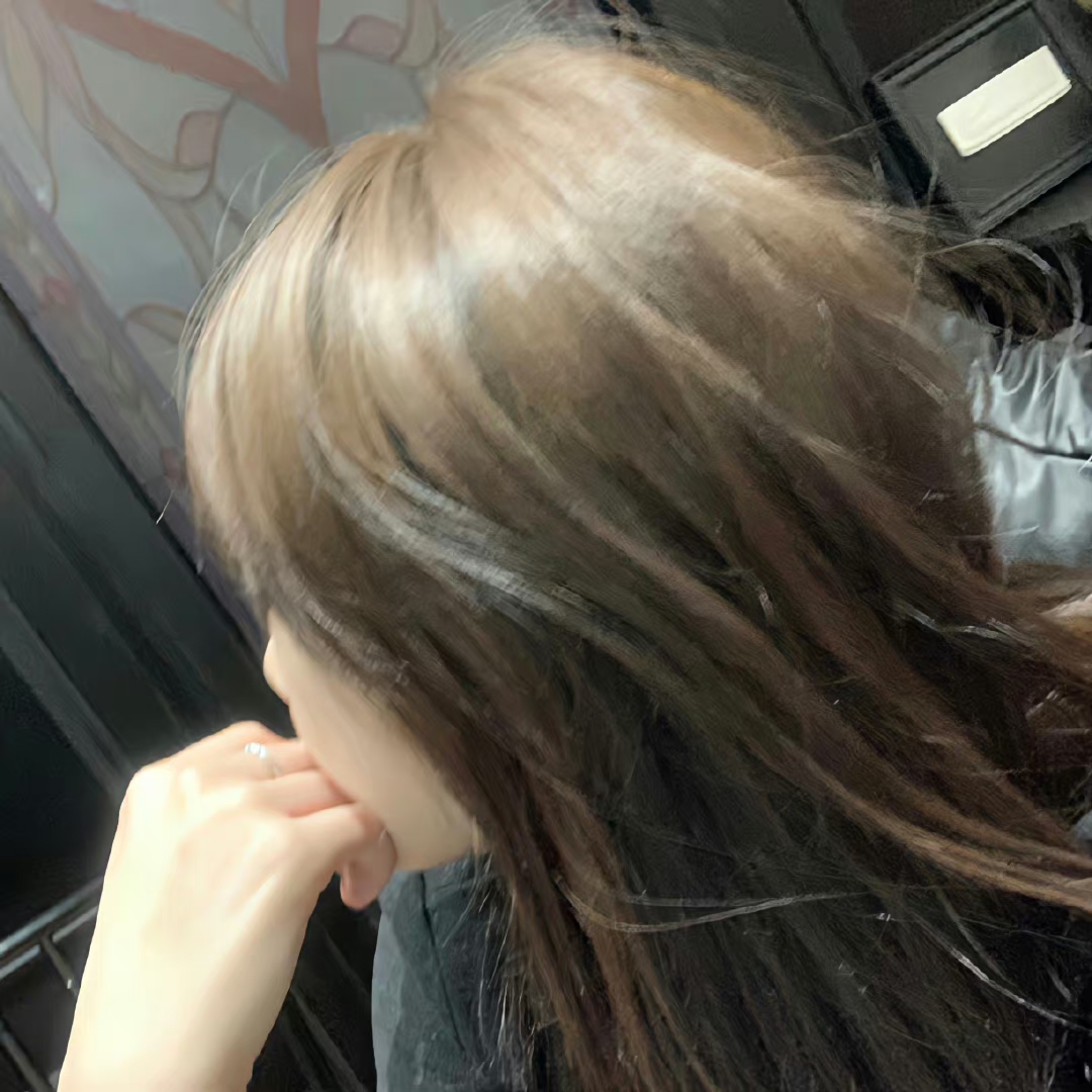 美女图片微信头像侧面_美女头像真人