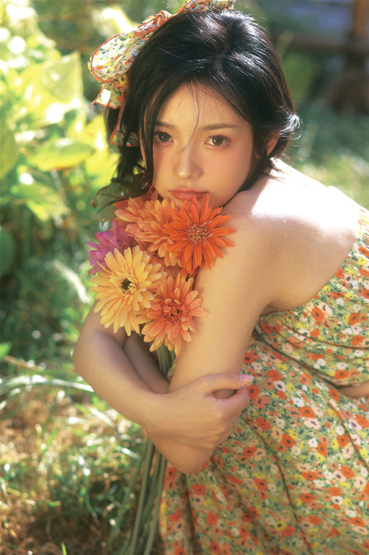 美女壁纸更新了今日头条_美女壁纸手机壁纸图片身材养眼