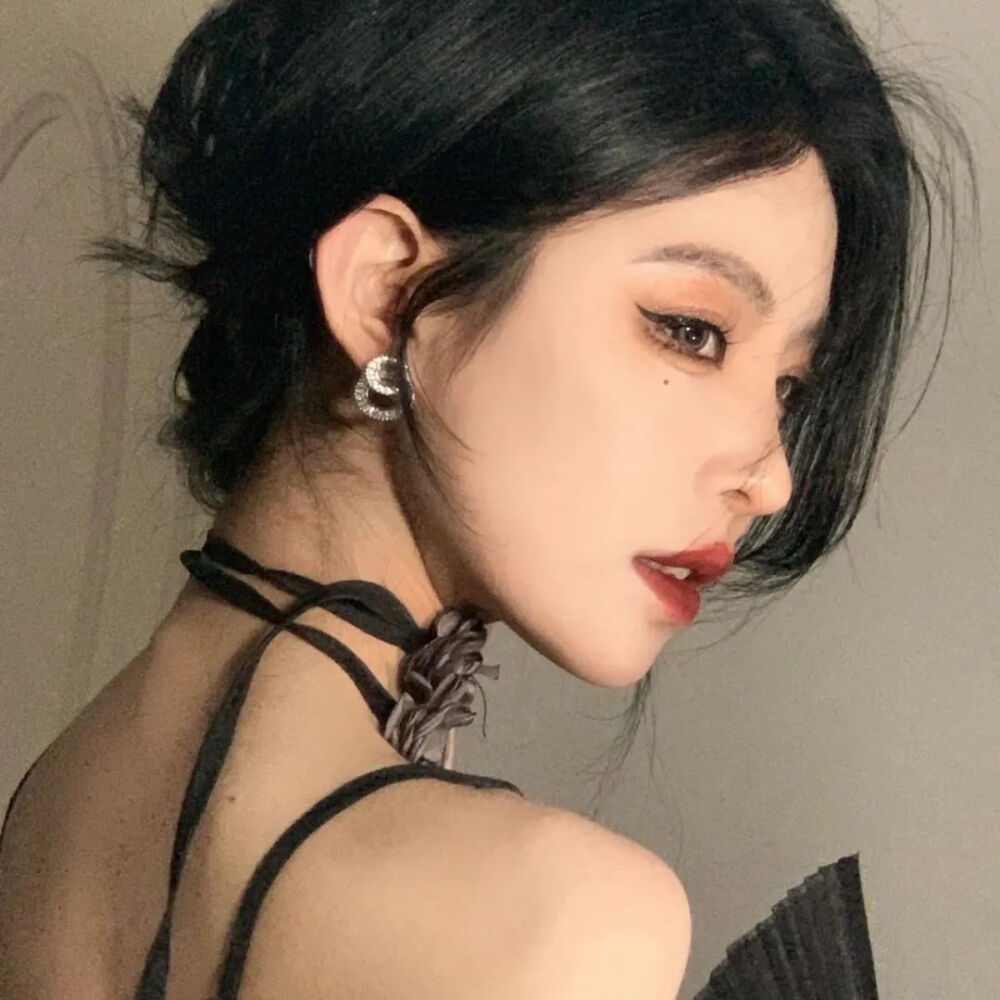 欧美商务美女头像_美女照片