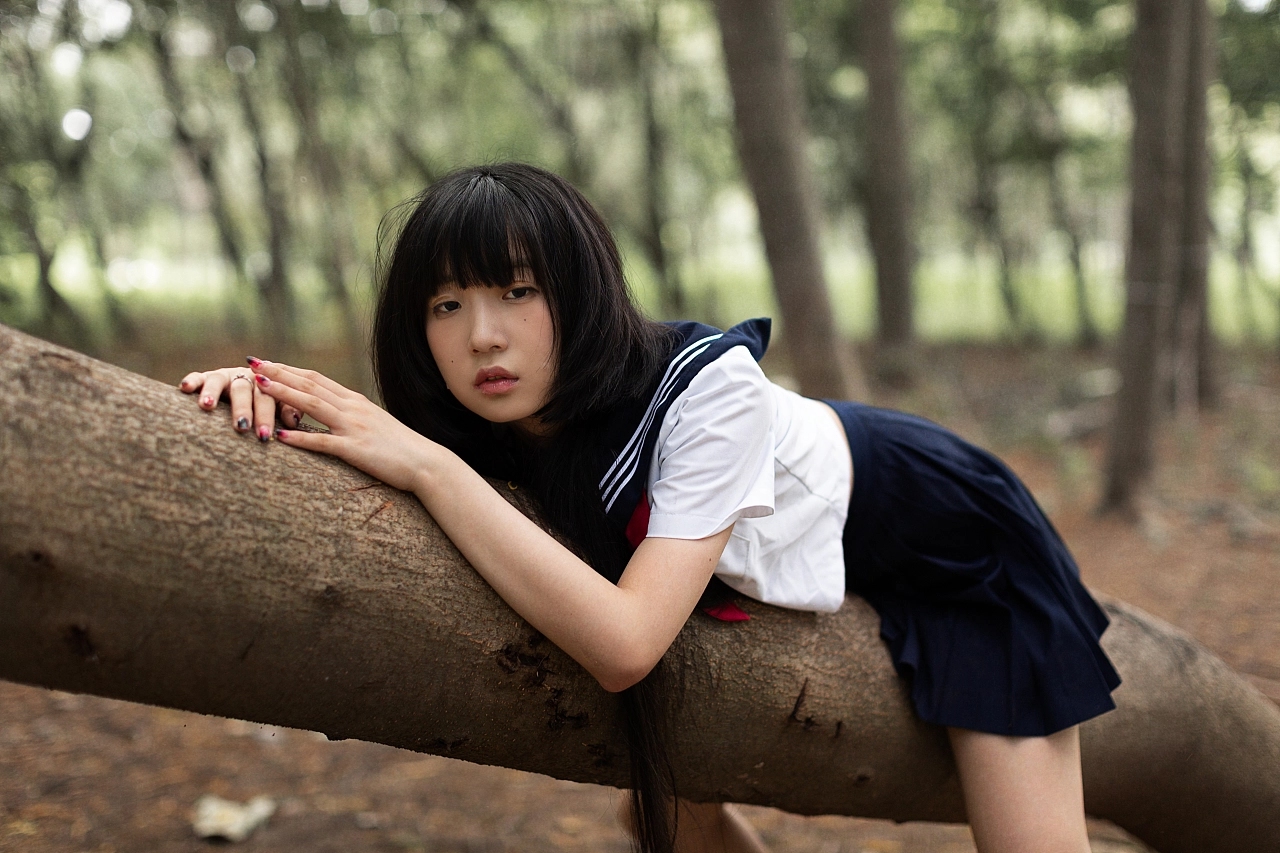 红爵啤酒场景图自拍欢聚_美女壁纸