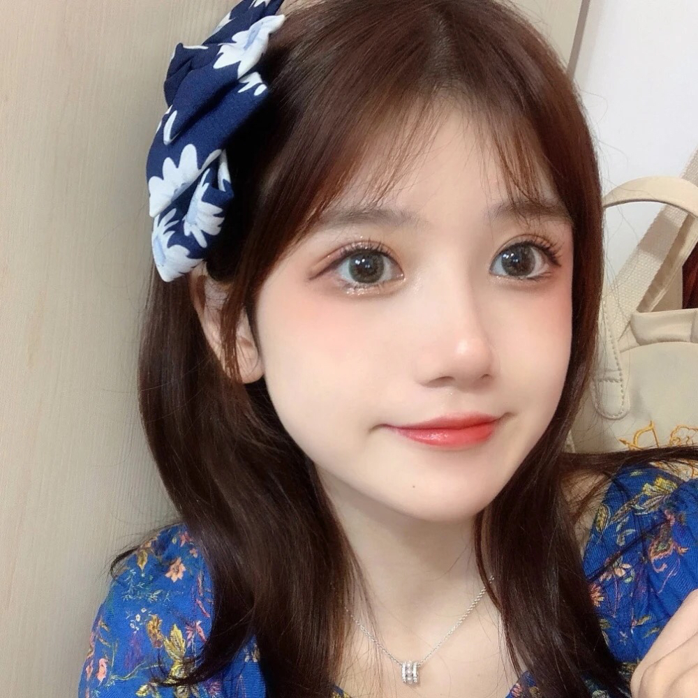黑莓冻_美女头像真人背影