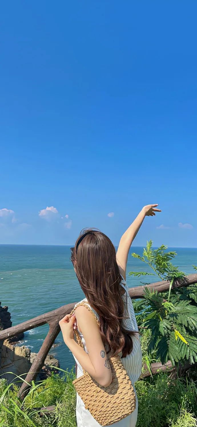 姐妹们别在上两三百的私教课了_美女壁纸风景