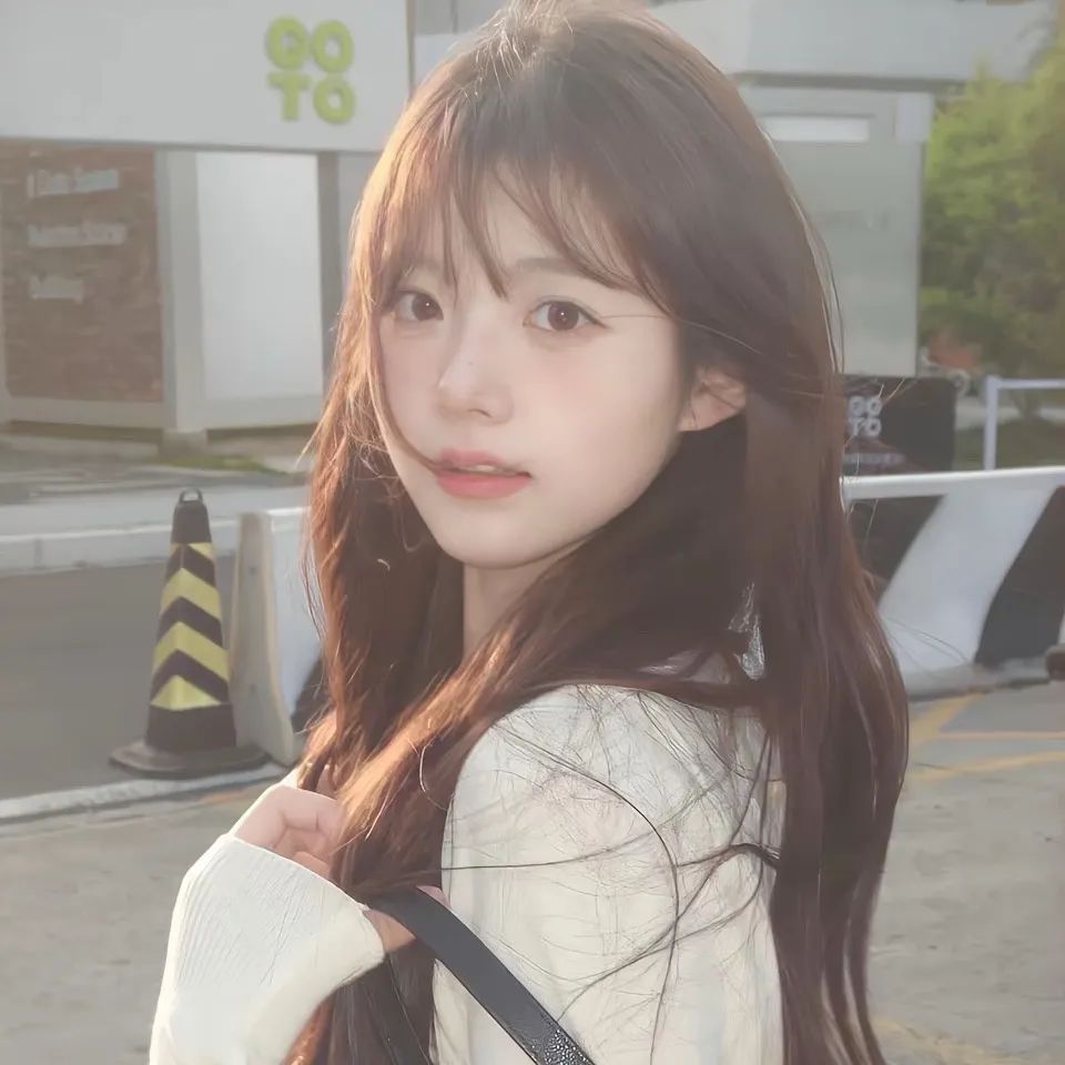 微信美女头像生活照放纵善变情绪的女生_美女壁纸手机壁纸