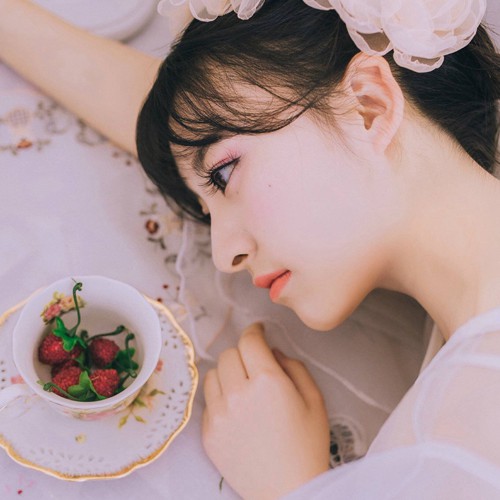 女生头像高清图片堆糖美图壁纸兴趣社区_美女自拍