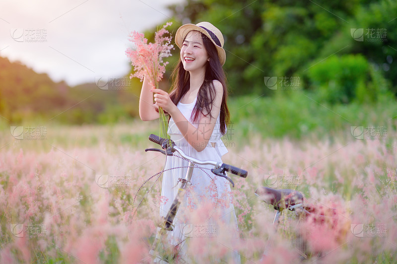 手绘可爱油画风电脑桌面壁纸_美女壁纸电脑壁纸高清抖音