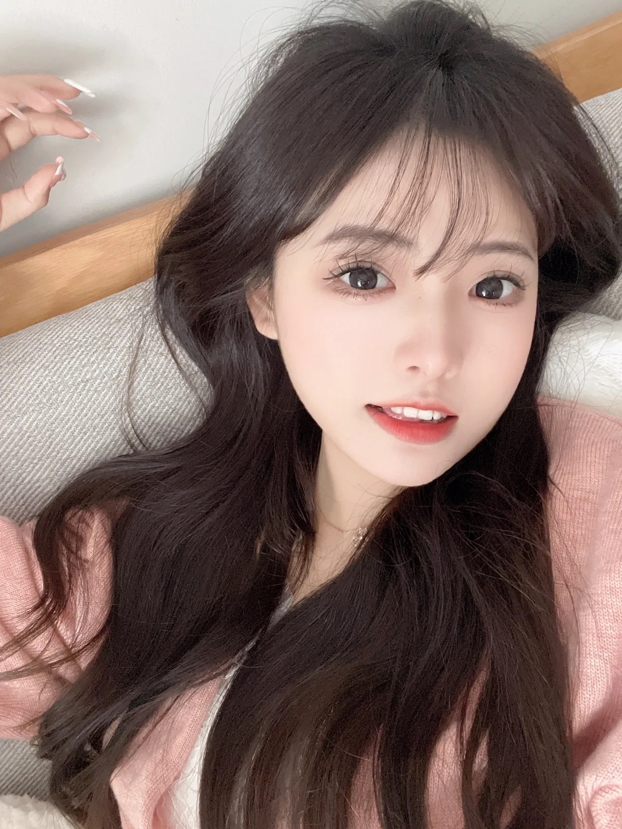 金融证券销售经理个人形象宣传头像套装_美女头像可爱