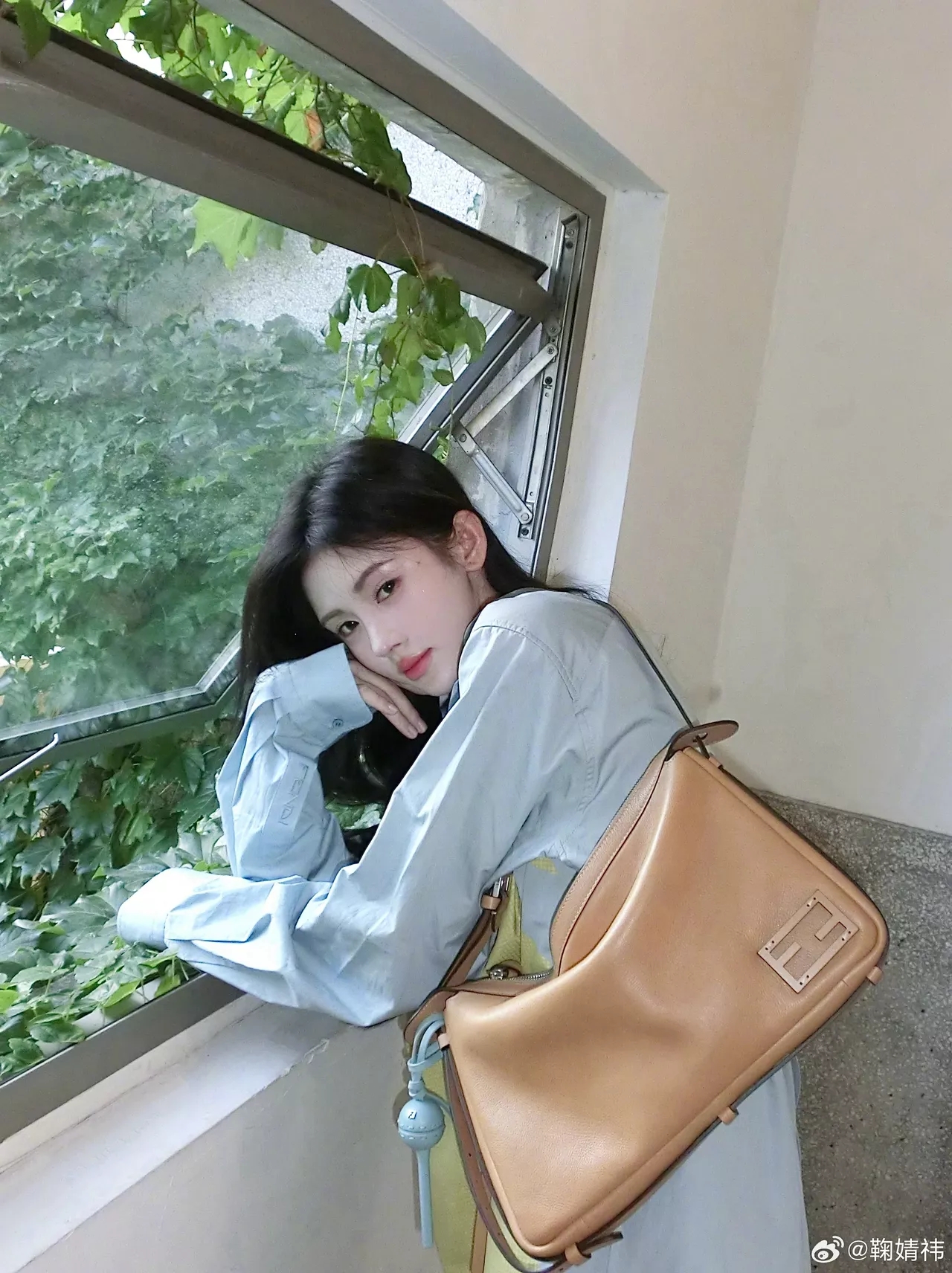 美女图片微信头像_美女时尚街拍