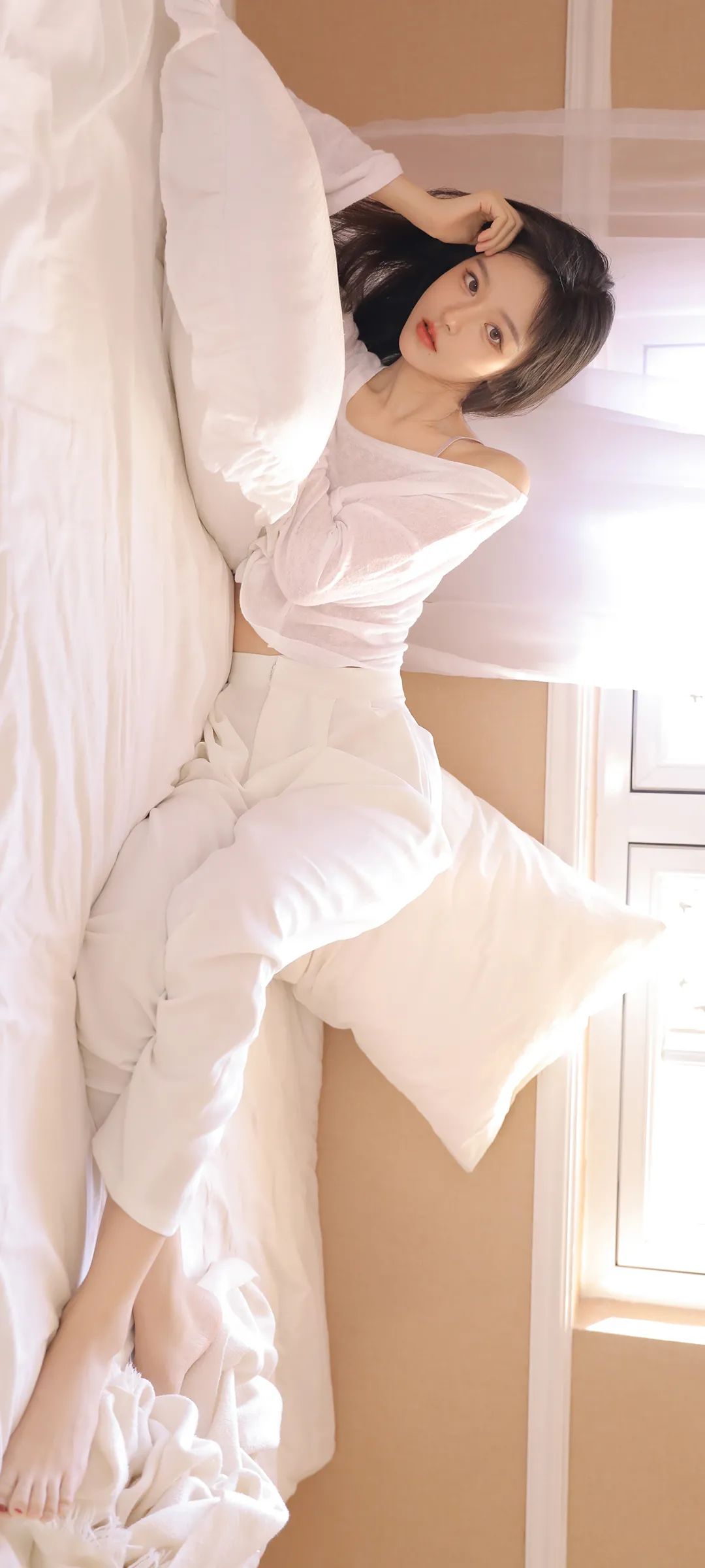 白天鹅山风_美女图片微信头像