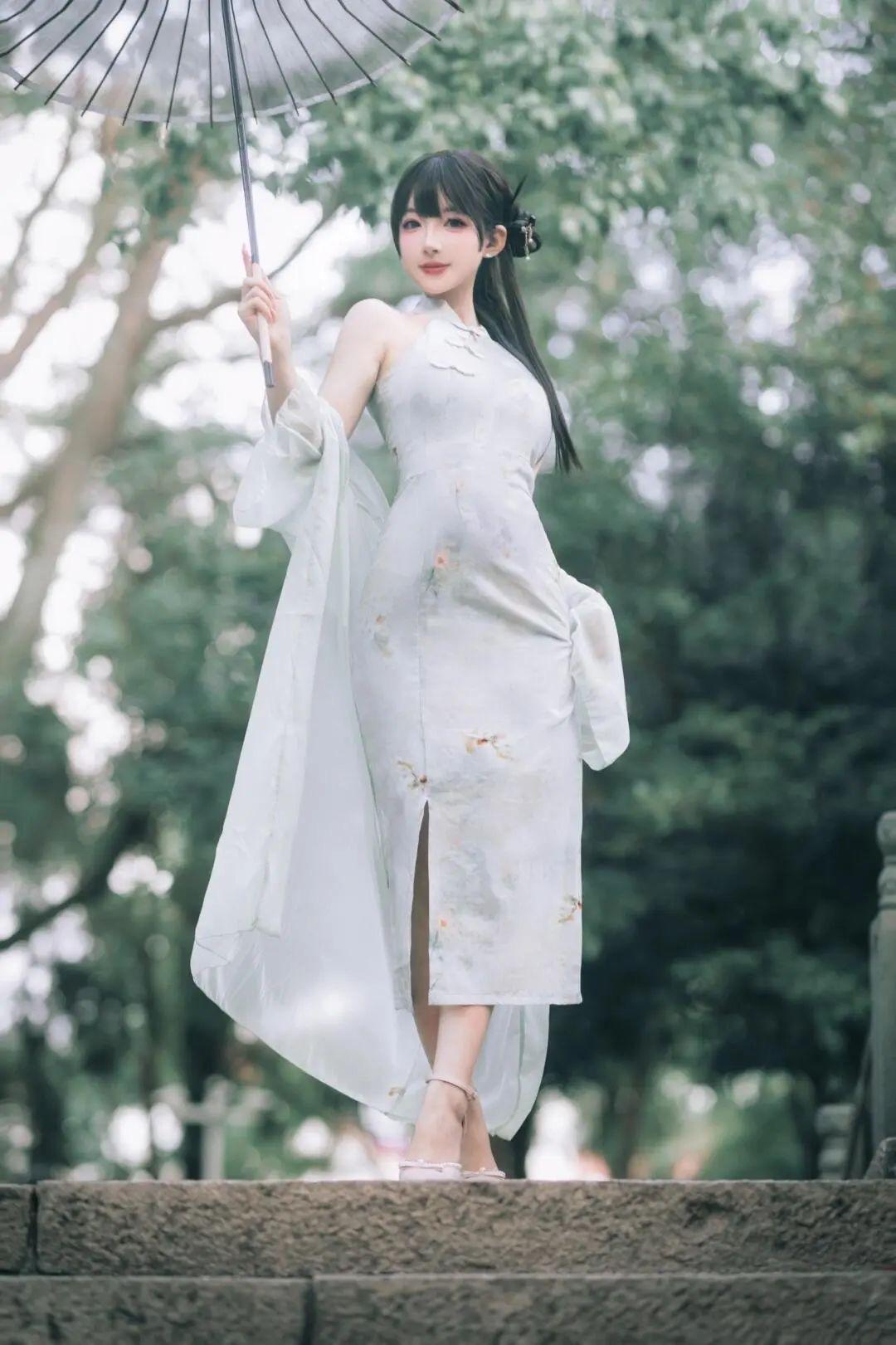 漂亮美女壁纸美图今日头条_美女自拍