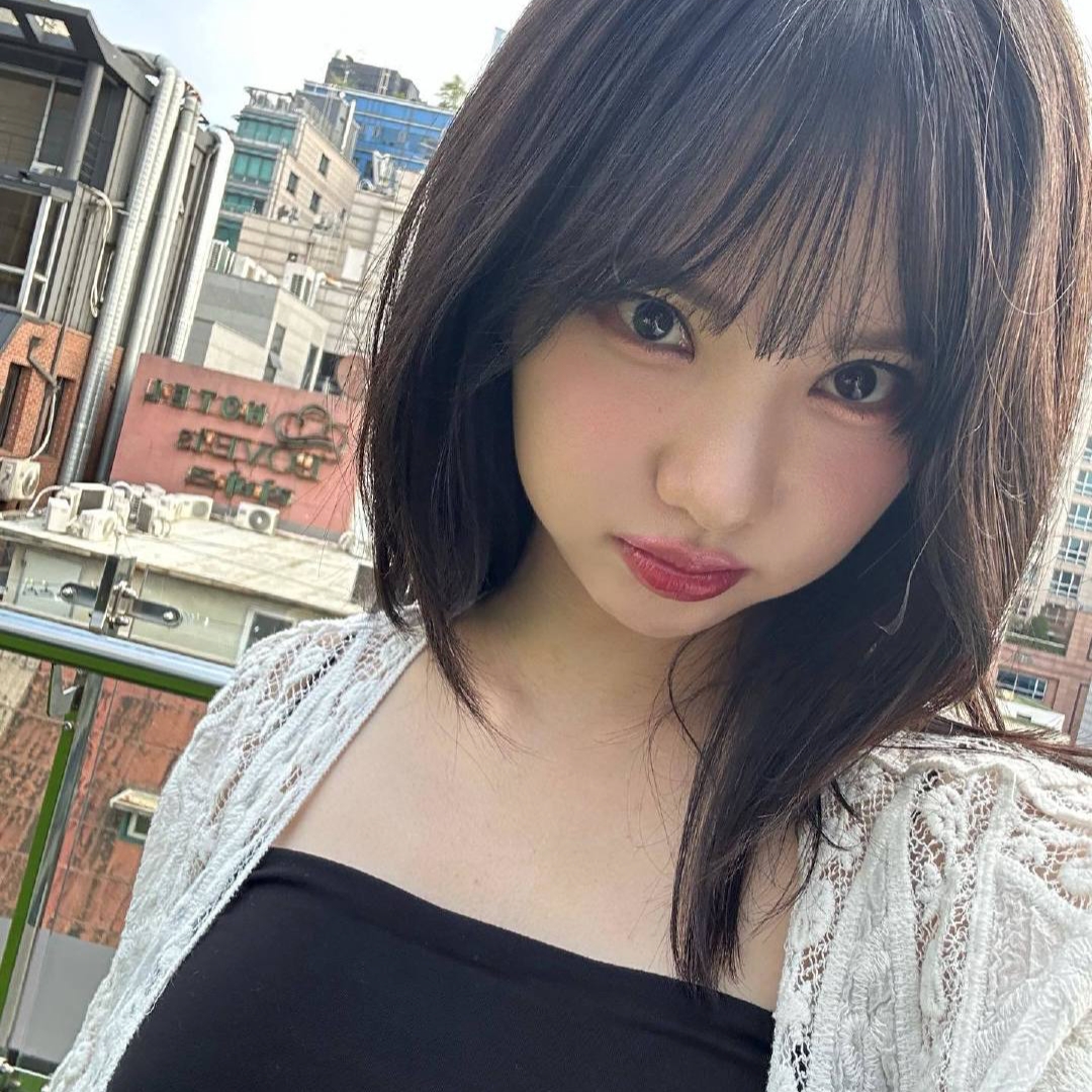 美女自拍背影微信头像_美女自拍旅游头像