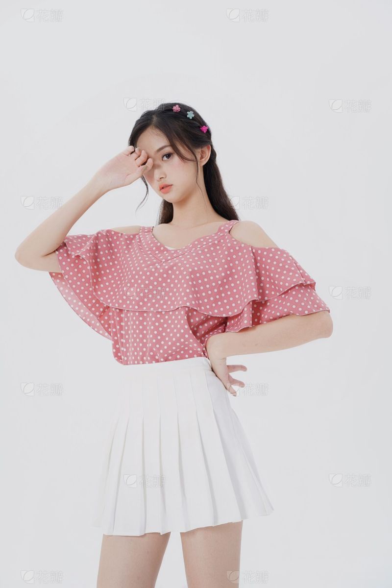 漂亮美女街拍时尚坊_美女照片相册壁纸