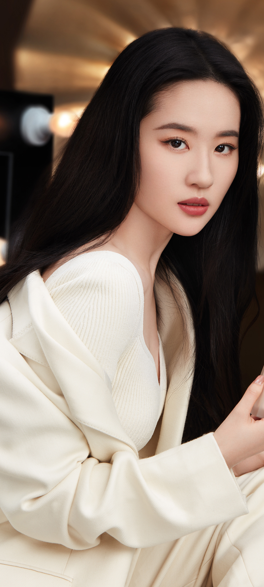 美女壁纸_美女自拍背影微信头像