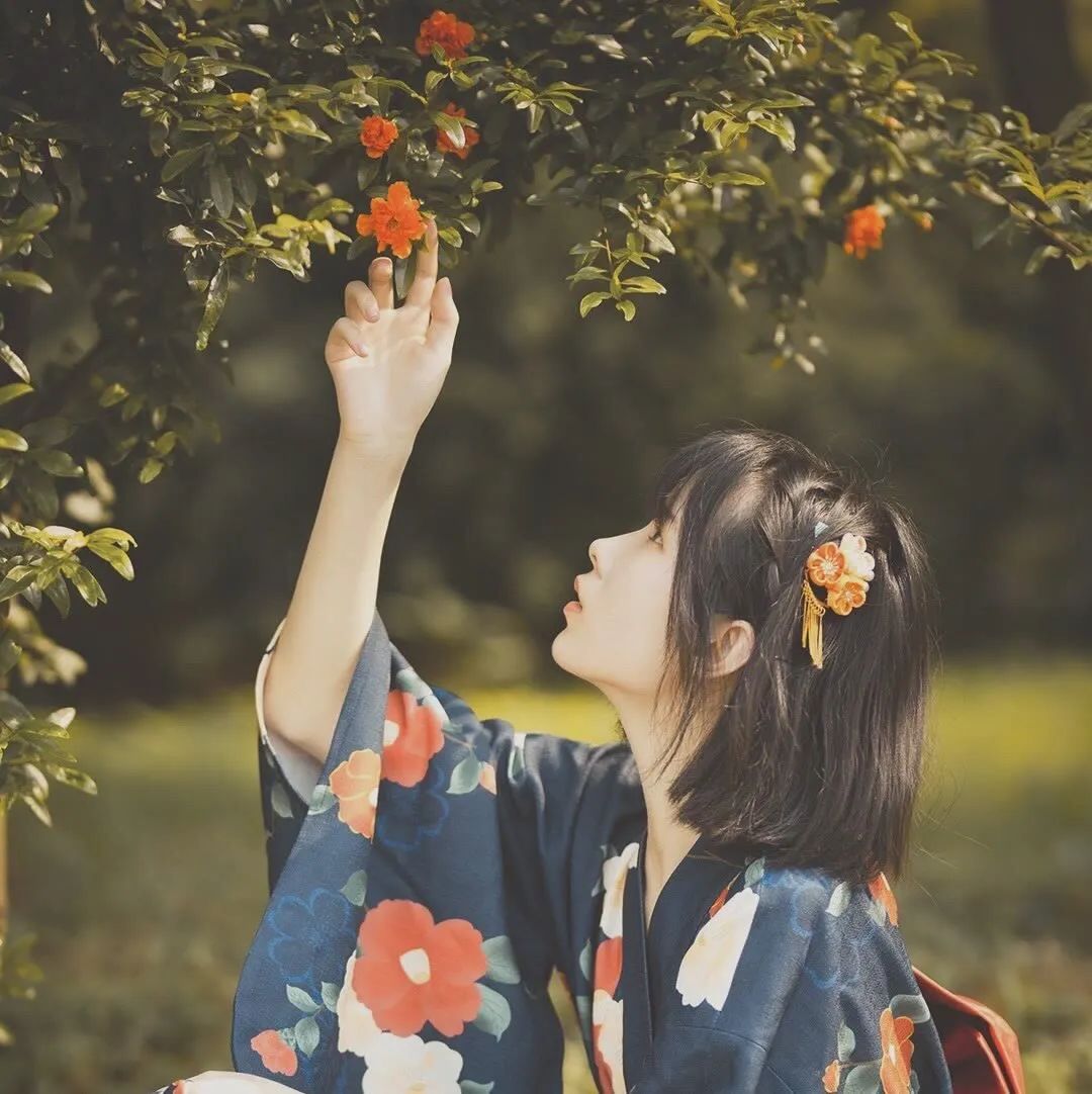 D坂杀人事件美女图片微信头像