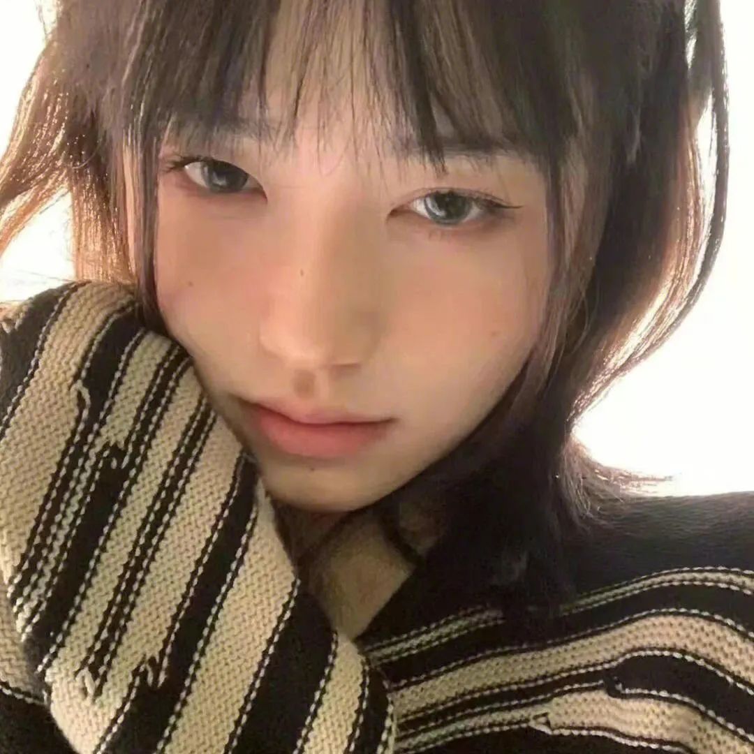 缘来是你：竹马总裁，吃草么美女头像真人高冷