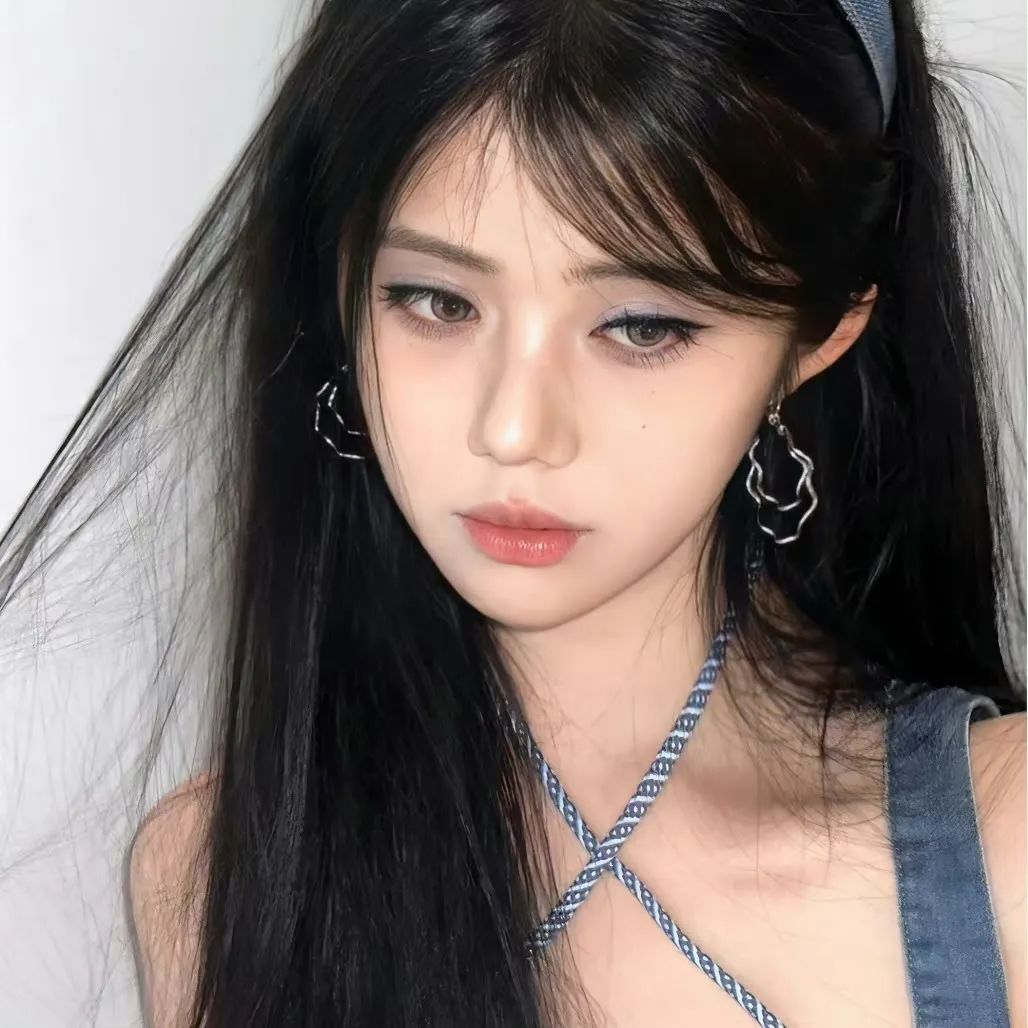 美女高雅造型_美女头像一个人