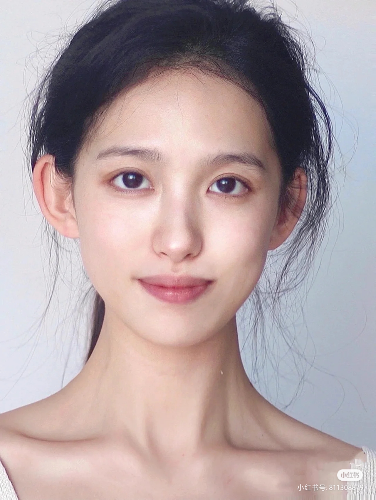 彭小苒采集别致的七_美女照片手机挡脸头像