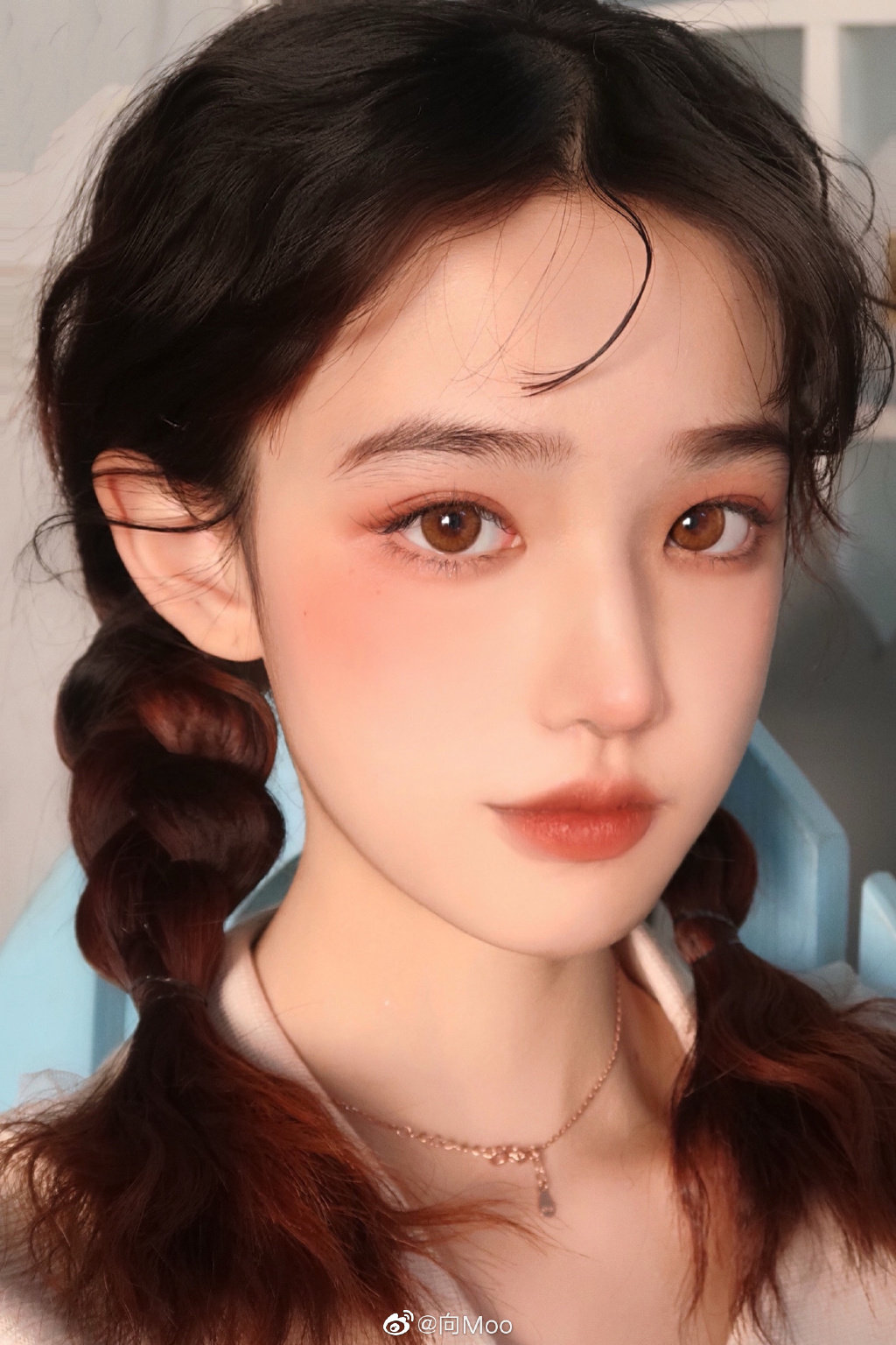 人物插画元素主题素材_美女自拍