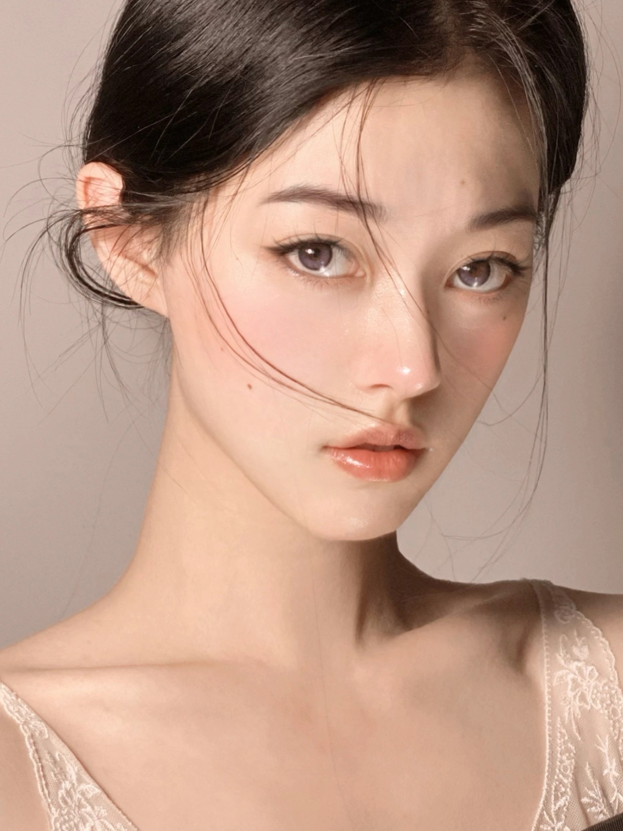 草中国婚纱白色美手田地陆地青年女人夏天_美女图片微信头像高清头像
