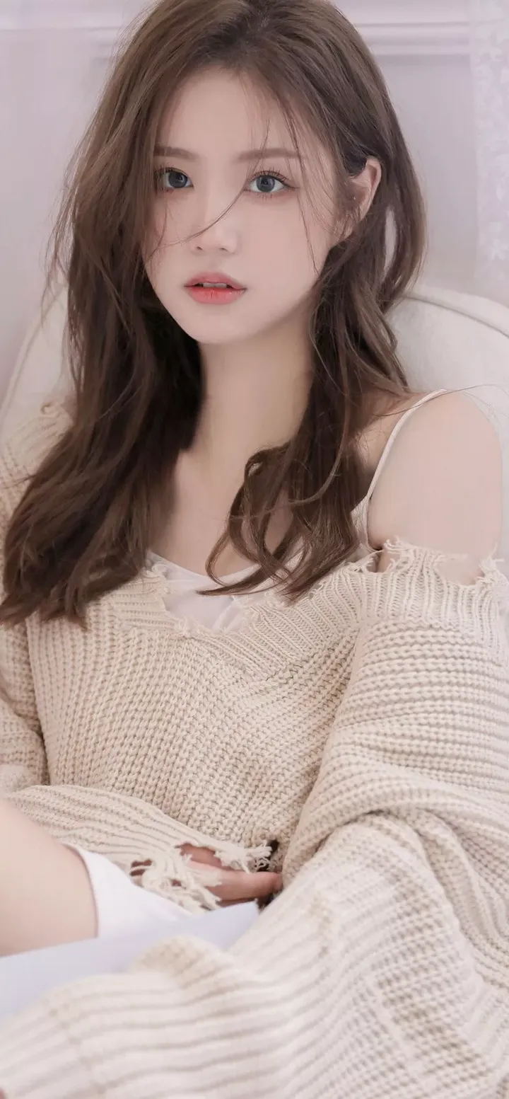 绿光森林采集别致的七小雨不梁_美女图片微信头像真人