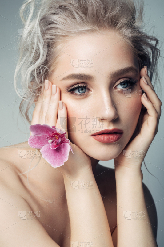 三八妇女节女神节女王节唯美浪漫人物剪影背景图片素材_美女照片游泳写真壁纸